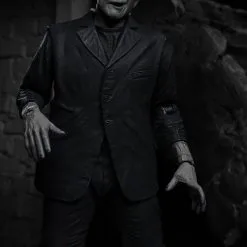 NECA Frankensteins Monster - Ultimate Monster Actionfigur (schwarz/weiß) 31 NECA Frankensteins Monster - Ultimate Monster Actionfigur (schwarz/weiß) -Film Figuren Verkäufe 0480514