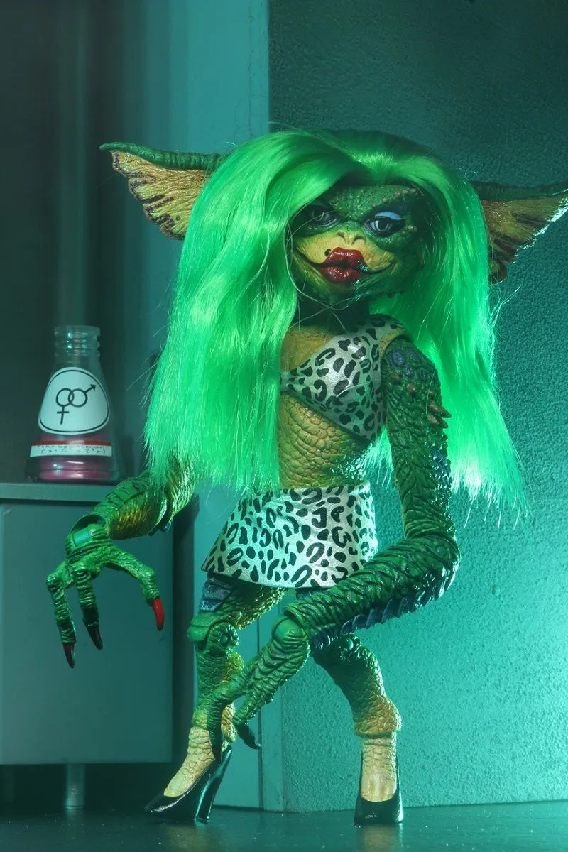 NECA Gremlins 2 - Greta Ultimate Action Figur 7 NECA Gremlins 2 - Greta Ultimate Action Figur – Bild 5