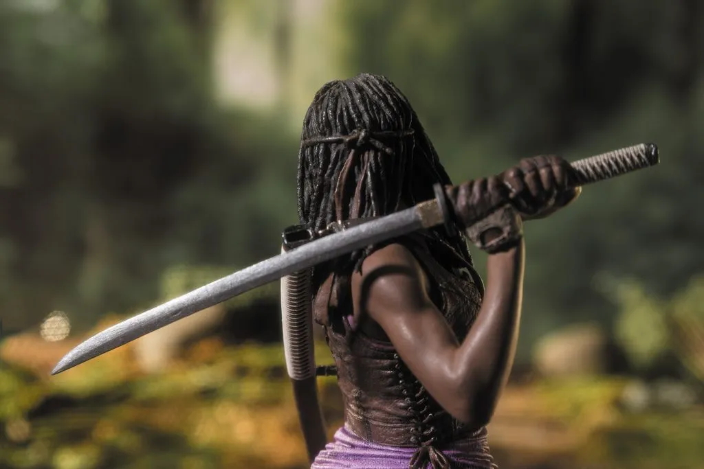 McFarlane Toys The Walking Dead TV - Michonne Deluxe Figur 9 McFarlane Toys The Walking Dead TV - Michonne Deluxe Figur – Bild 7