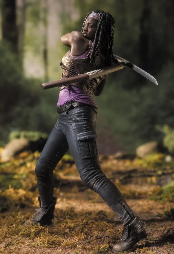 McFarlane Toys The Walking Dead TV - Michonne Deluxe Figur 6 McFarlane Toys The Walking Dead TV - Michonne Deluxe Figur – Bild 4