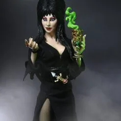 NECA Elvira, Mistress Of The Dark - Clothed Actionfigur -Film Figuren Verkäufe elvira10 scaled 1
