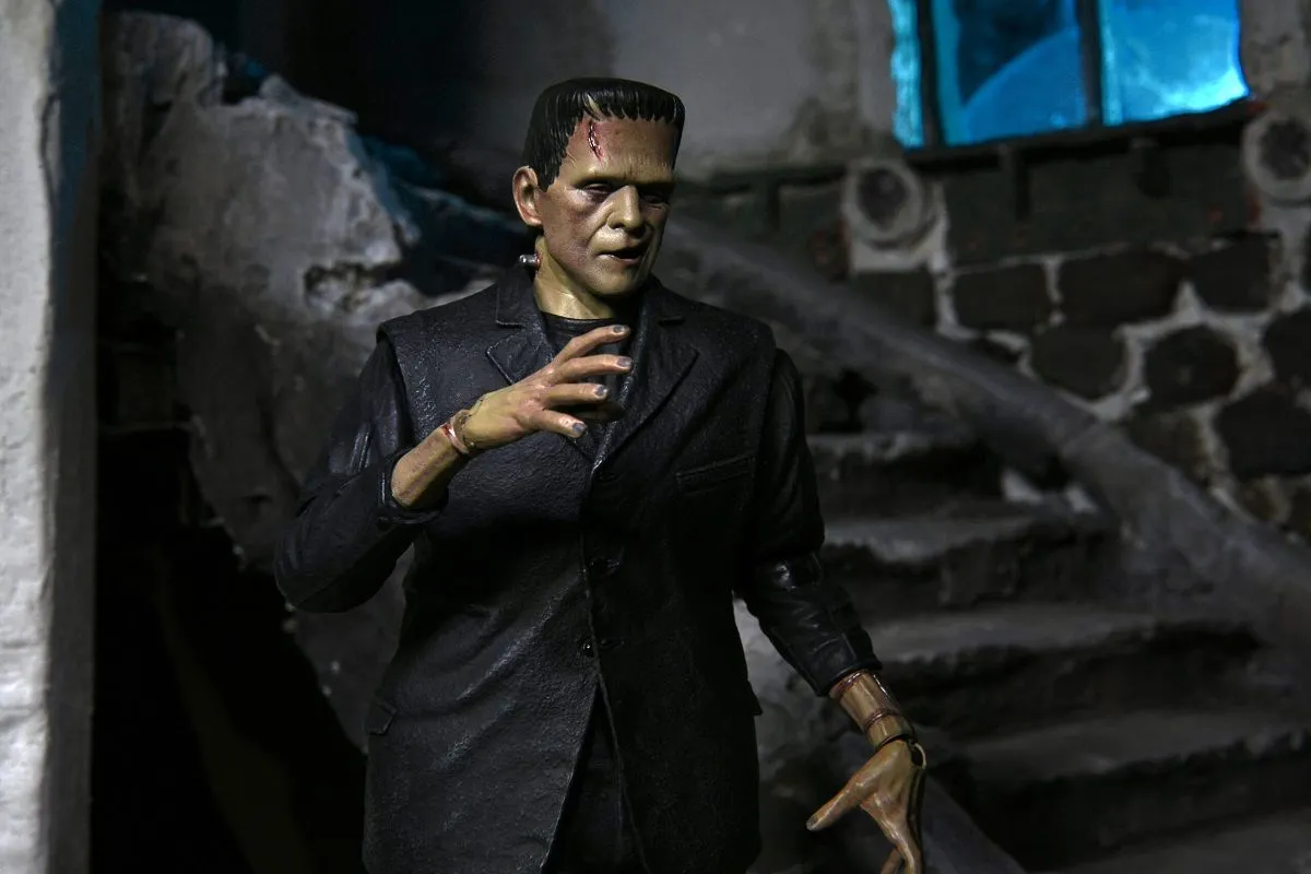 NECA Universal Monster Figur- Ultimate Frankensteins Monster (Color) 14 NECA Universal Monster Figur- Ultimate Frankensteins Monster (Color) – Bild 12