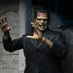 NECA Universal Monster Figur- Ultimate Frankensteins Monster (Color) 30 NECA Universal Monster Figur- Ultimate Frankensteins Monster (Color) -Film Figuren Verkäufe frank8 scaled 1