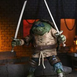 NECA Universal Monsters X TMNT - Ultimate Leonardo Als The Hunchback Figur -Film Figuren Verkäufe leo11 scaled 1