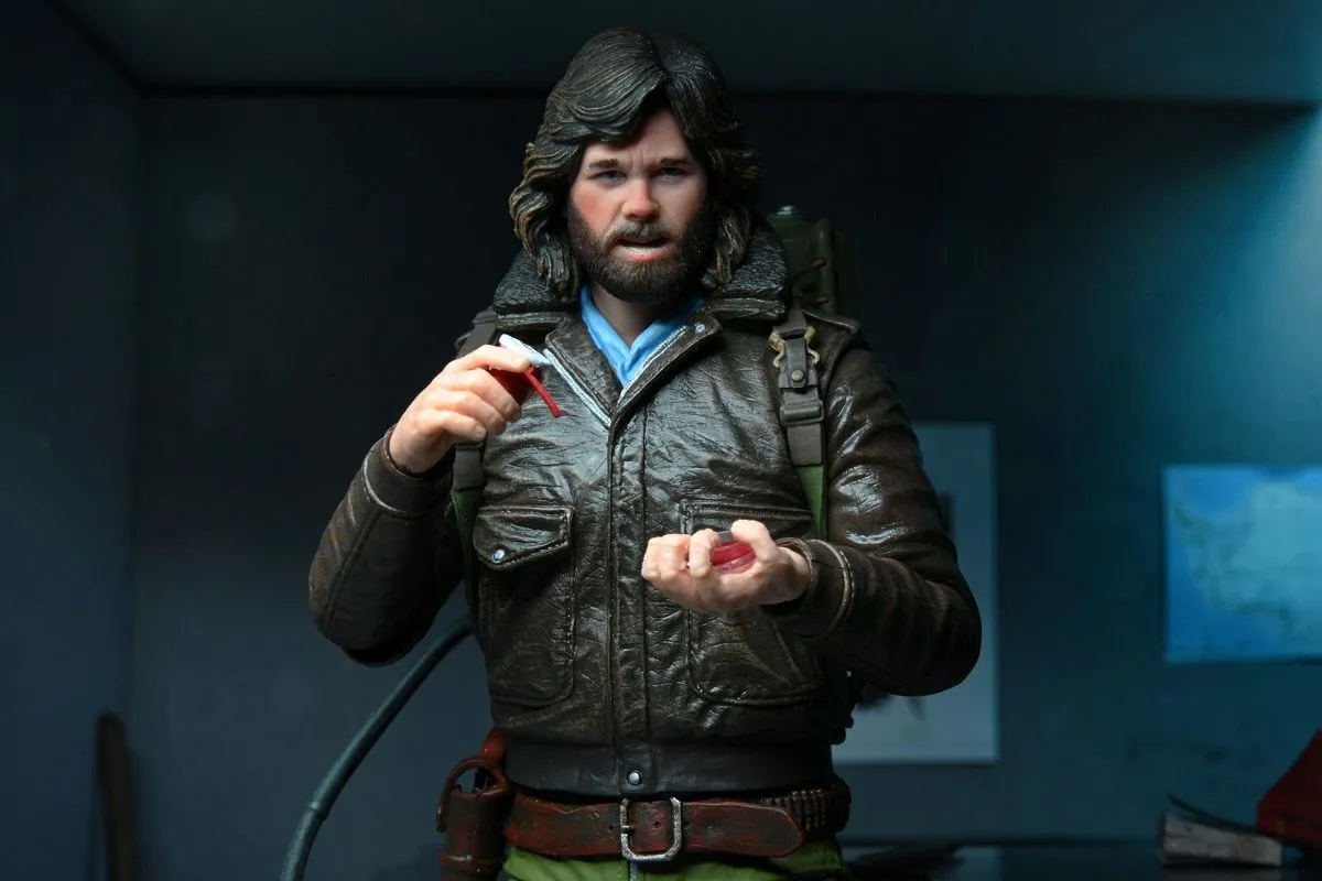 NECA The Thing - Ultimate MacReady V2 (Station Survival) - Limited Edition Figur 16 NECA The Thing - Ultimate MacReady V2 (Station Survival) - Limited Edition Figur – Bild 14