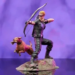Diamond Select Marvel Gallery - Hawkeye Mit Lucky Dem Pizza-Dog - Statue 18 Diamond Select Marvel Gallery - Hawkeye Mit Lucky Dem Pizza-Dog - Statue -Film Figuren Verkäufe marvel hawkeye gallery 05 60604.1628723307