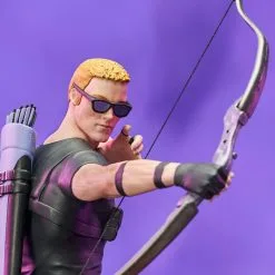 Diamond Select Marvel Gallery - Hawkeye Mit Lucky Dem Pizza-Dog - Statue 19 Diamond Select Marvel Gallery - Hawkeye Mit Lucky Dem Pizza-Dog - Statue -Film Figuren Verkäufe marvel hawkeye gallery 06 62225.1628723307