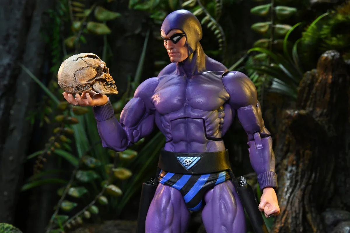 NECA The Original Superheroes S1 - The Phantom Actionfigur 6 NECA The Original Superheroes S1 - The Phantom Actionfigur – Bild 4